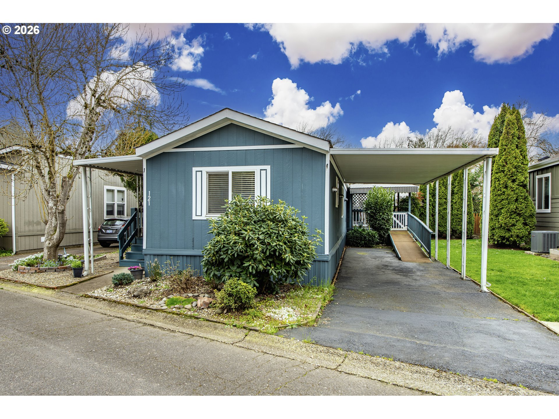 1475 GREEN ACRES RD 121