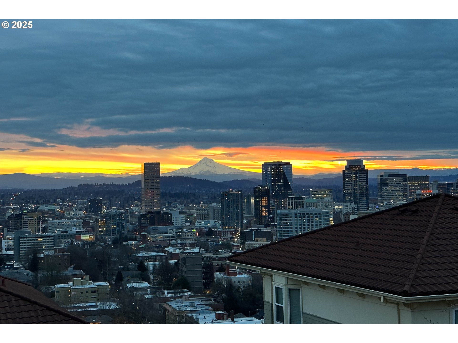 335 NW UPTOWN TER 2B