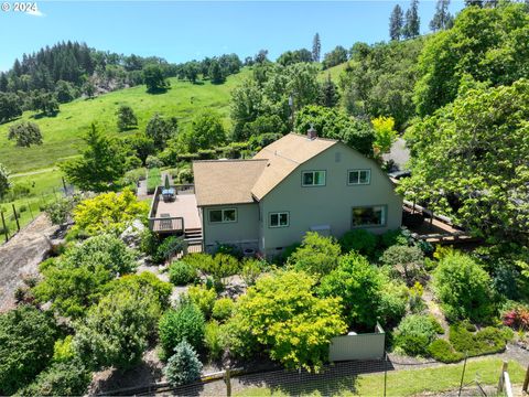 A home in Roseburg