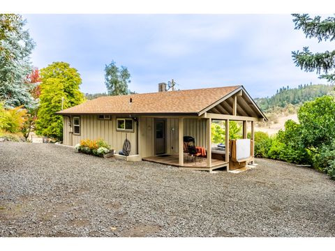 A home in Roseburg