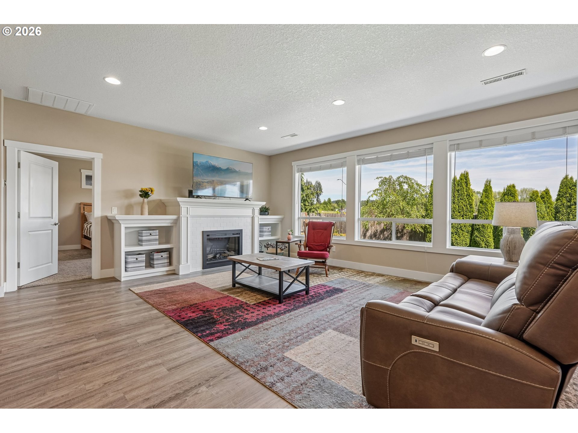 1409 NE 4TH AVE