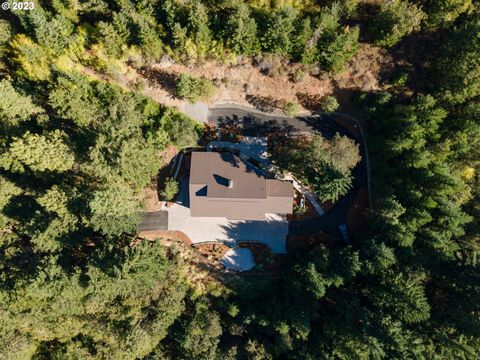 A home in Mt Hood Prkdl