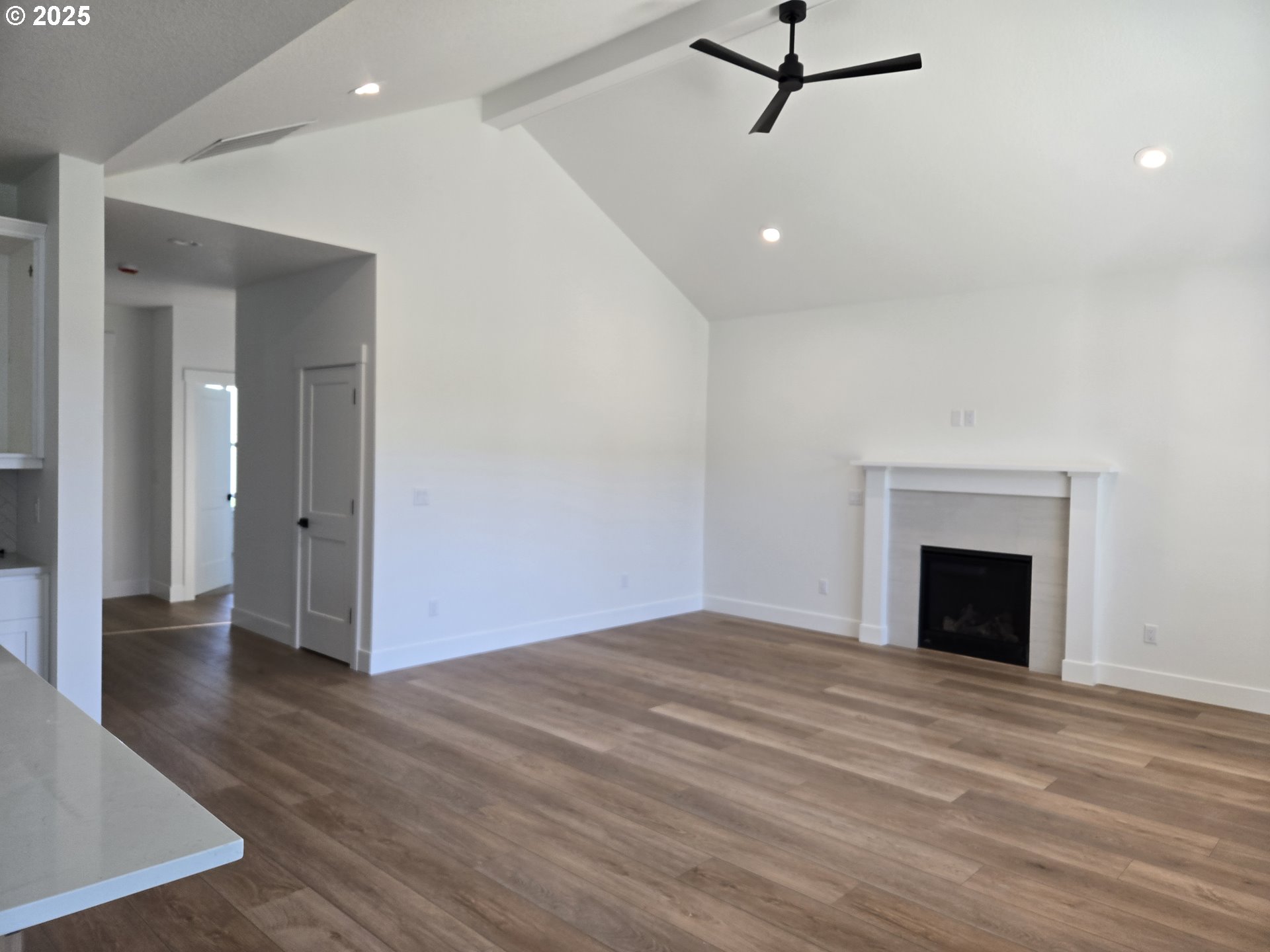 1943 SE 10TH PL