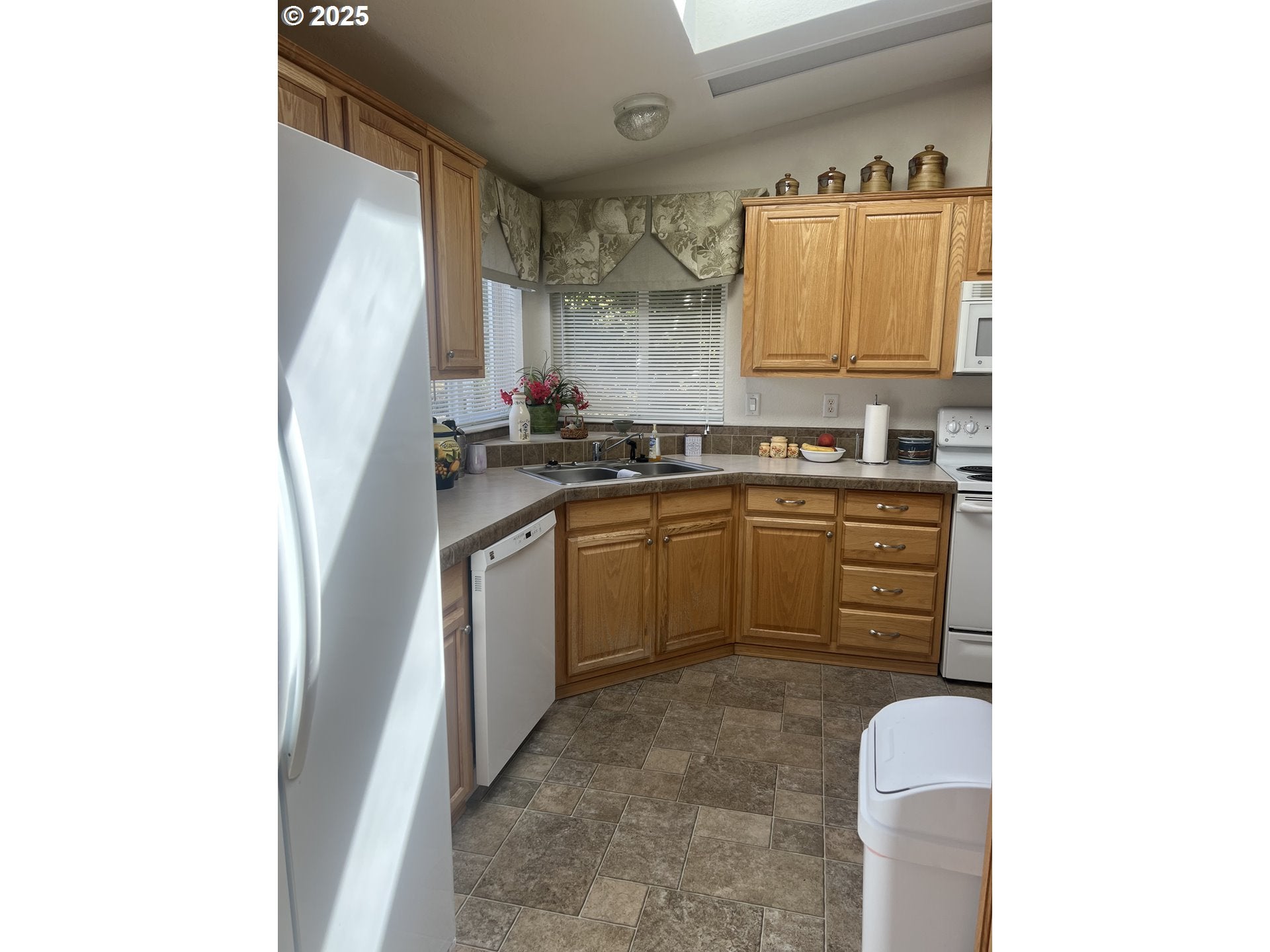 100 RIVER BEND RD 1