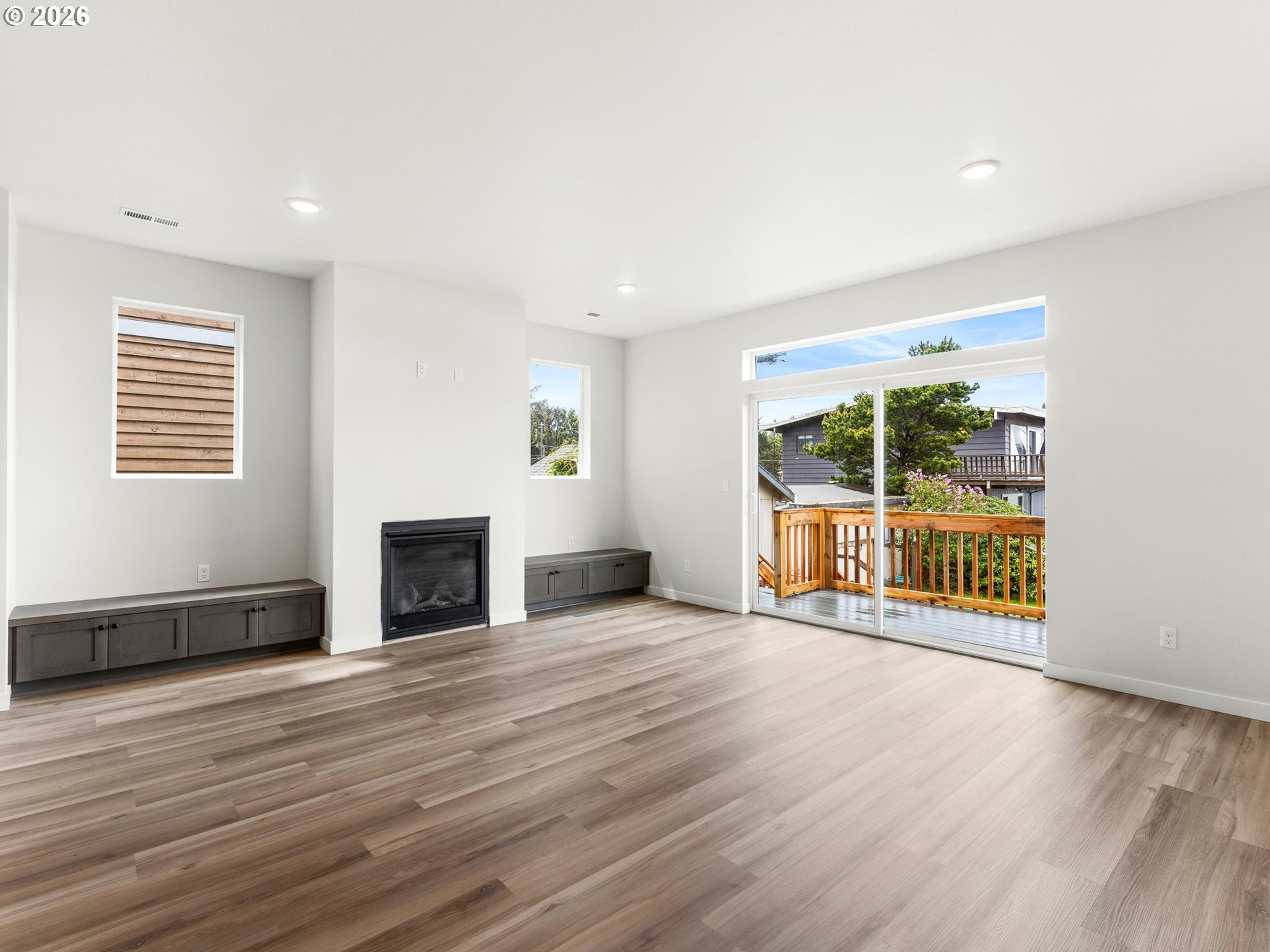 331 SE Jetty AVE