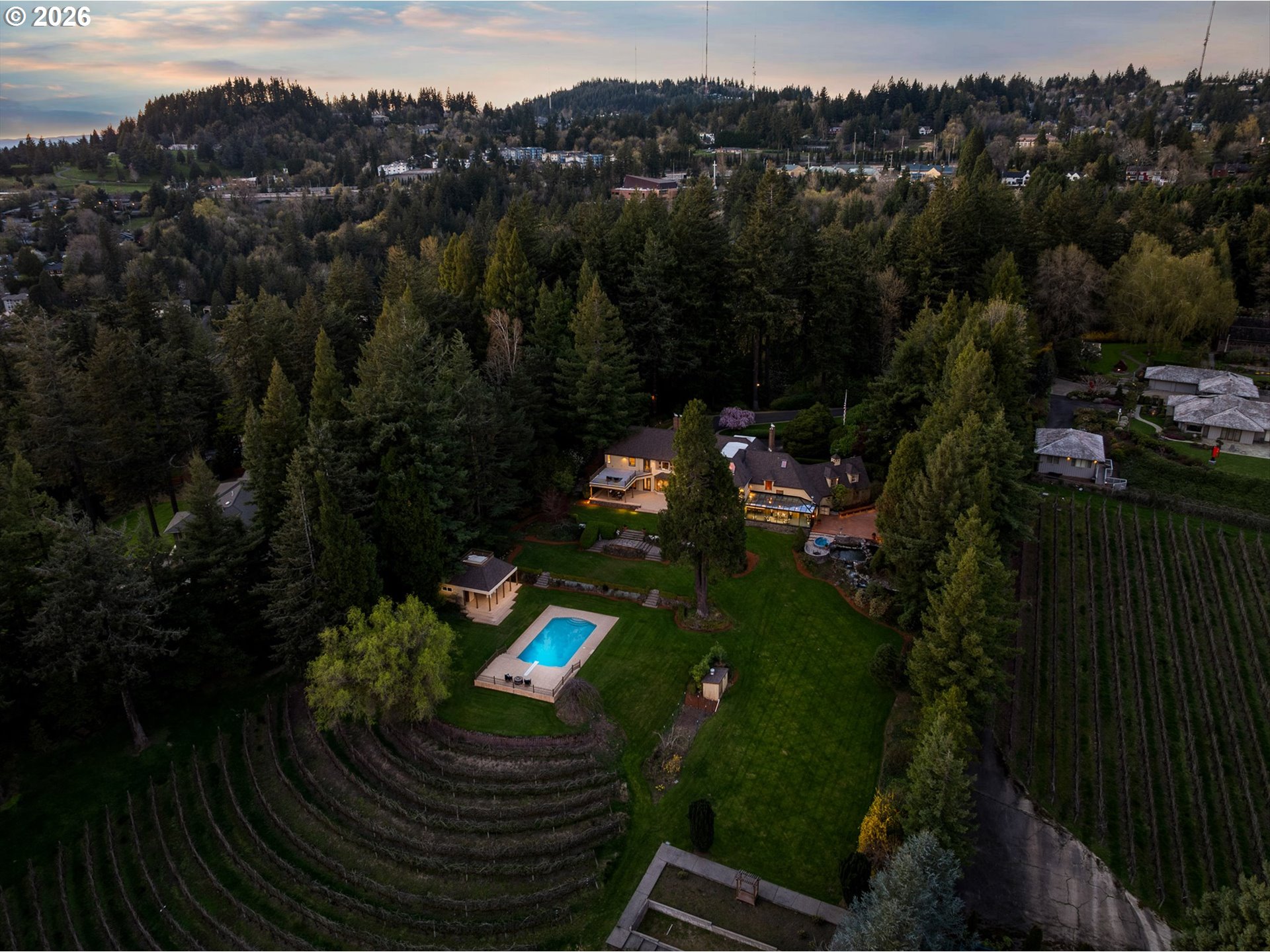 2732 SW Scholls Ferry RD