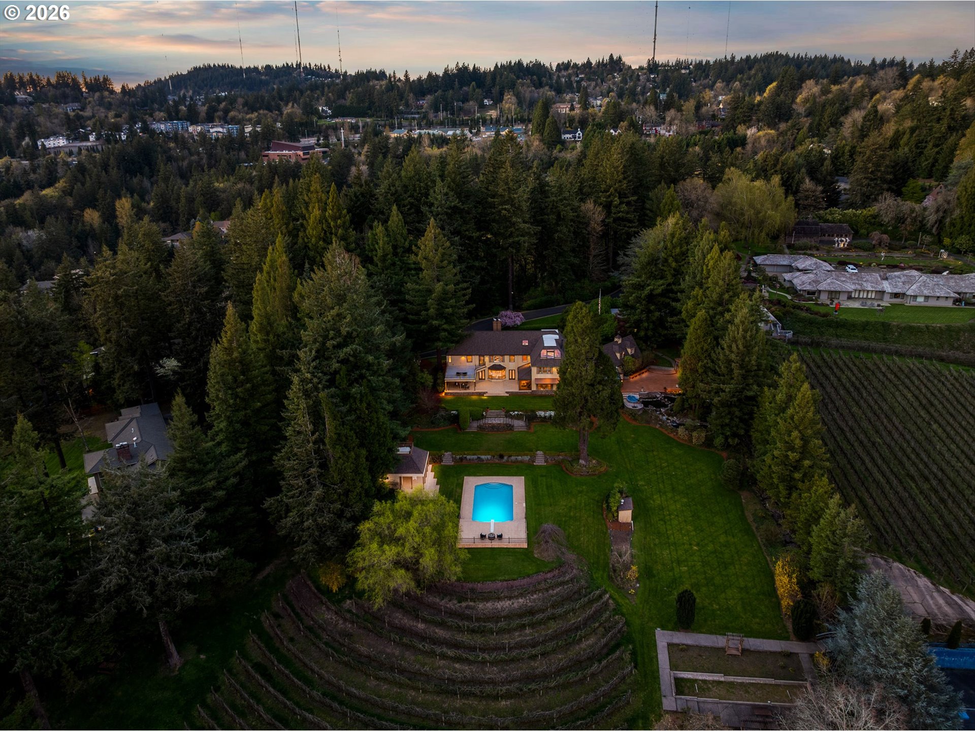 2732 SW Scholls Ferry RD