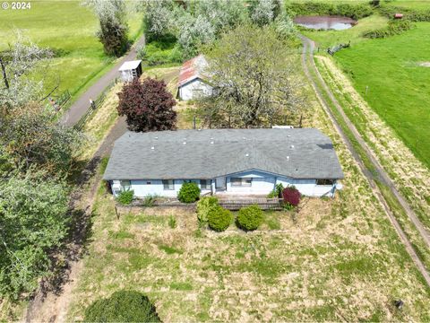 A home in Roseburg