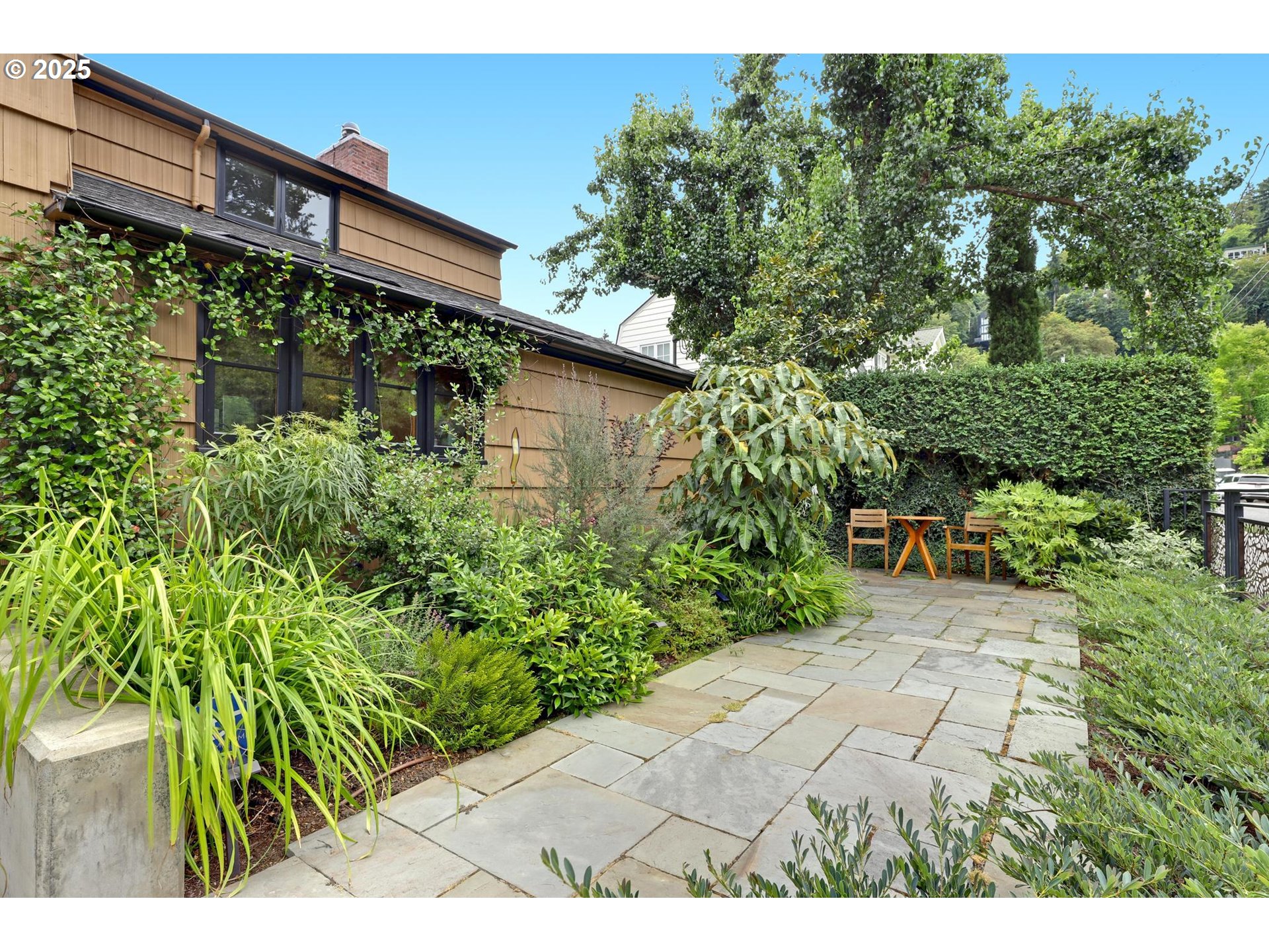 724 NW ALBEMARLE TER