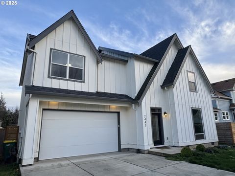 Photo of 2443 26th Ave, Forest Grove, OR 97116 (MLS # 257250716)