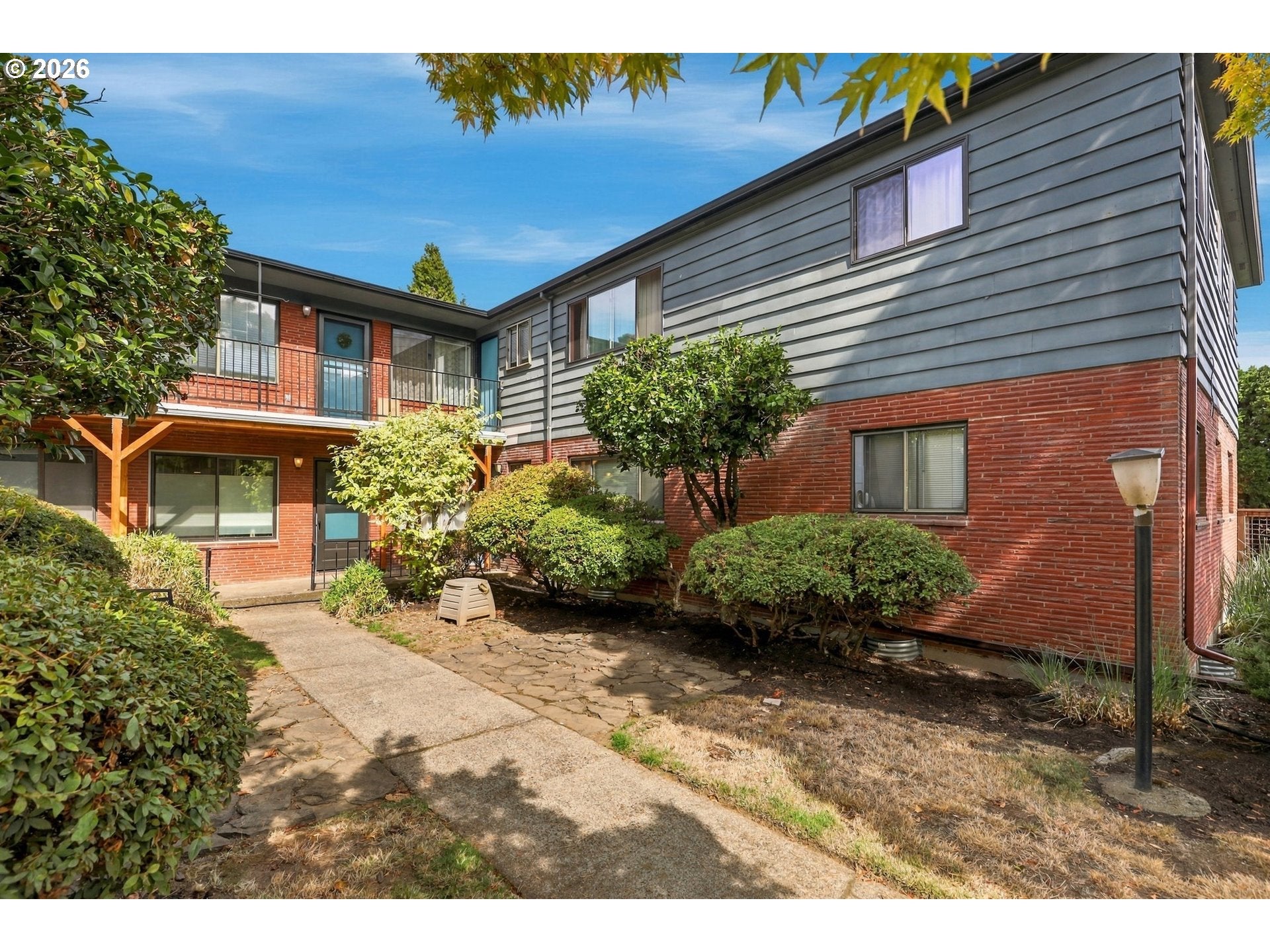 3911 NE KILLINGSWORTH ST 10