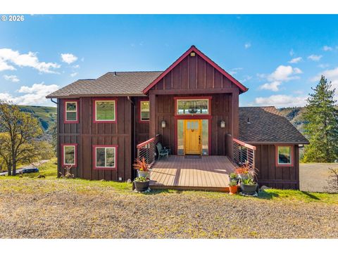 115 WAHKIACUS HEIGHTS RD Wahkiacus WA 98670