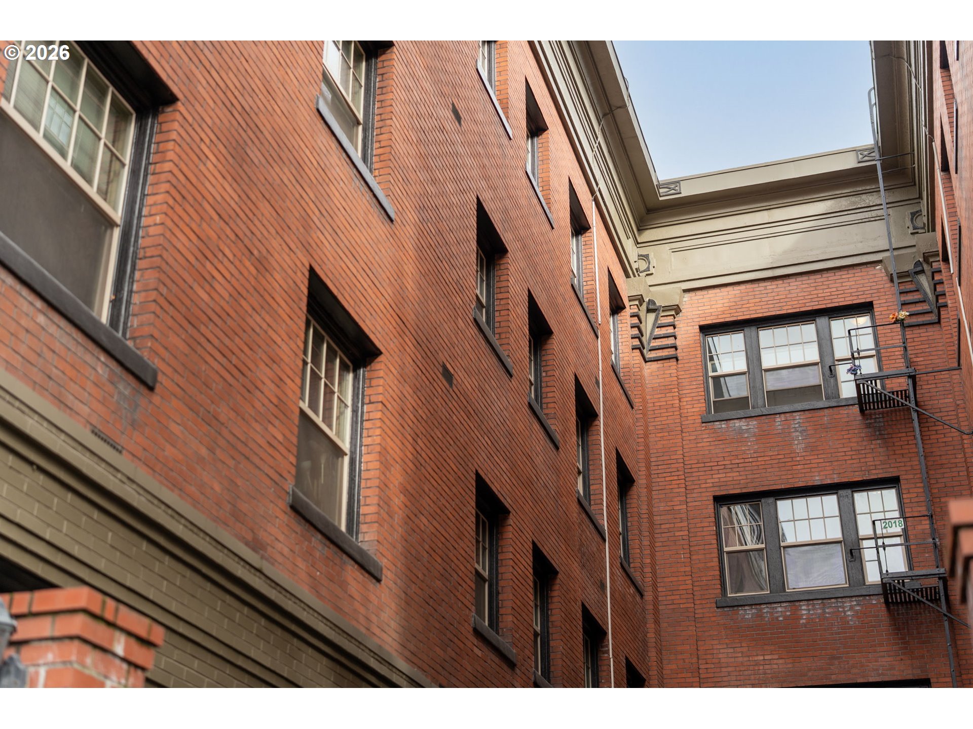 2109 NW IRVING ST NW 410