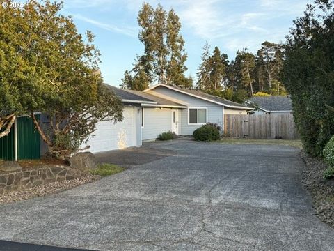 2164 24TH ST Florence OR 97439