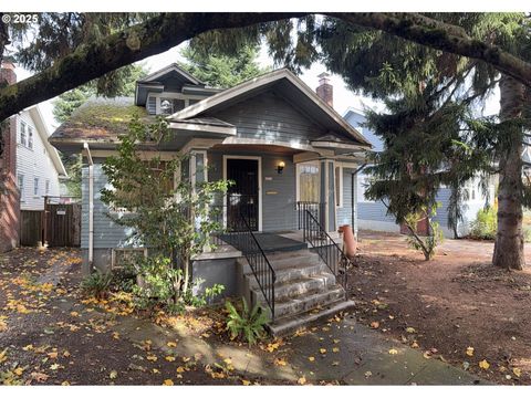 2212 SE TAMARACK AVE Portland OR 97214