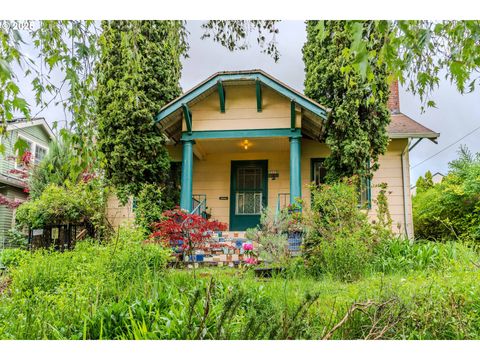 7215 SE 20TH AVE Portland OR 97202