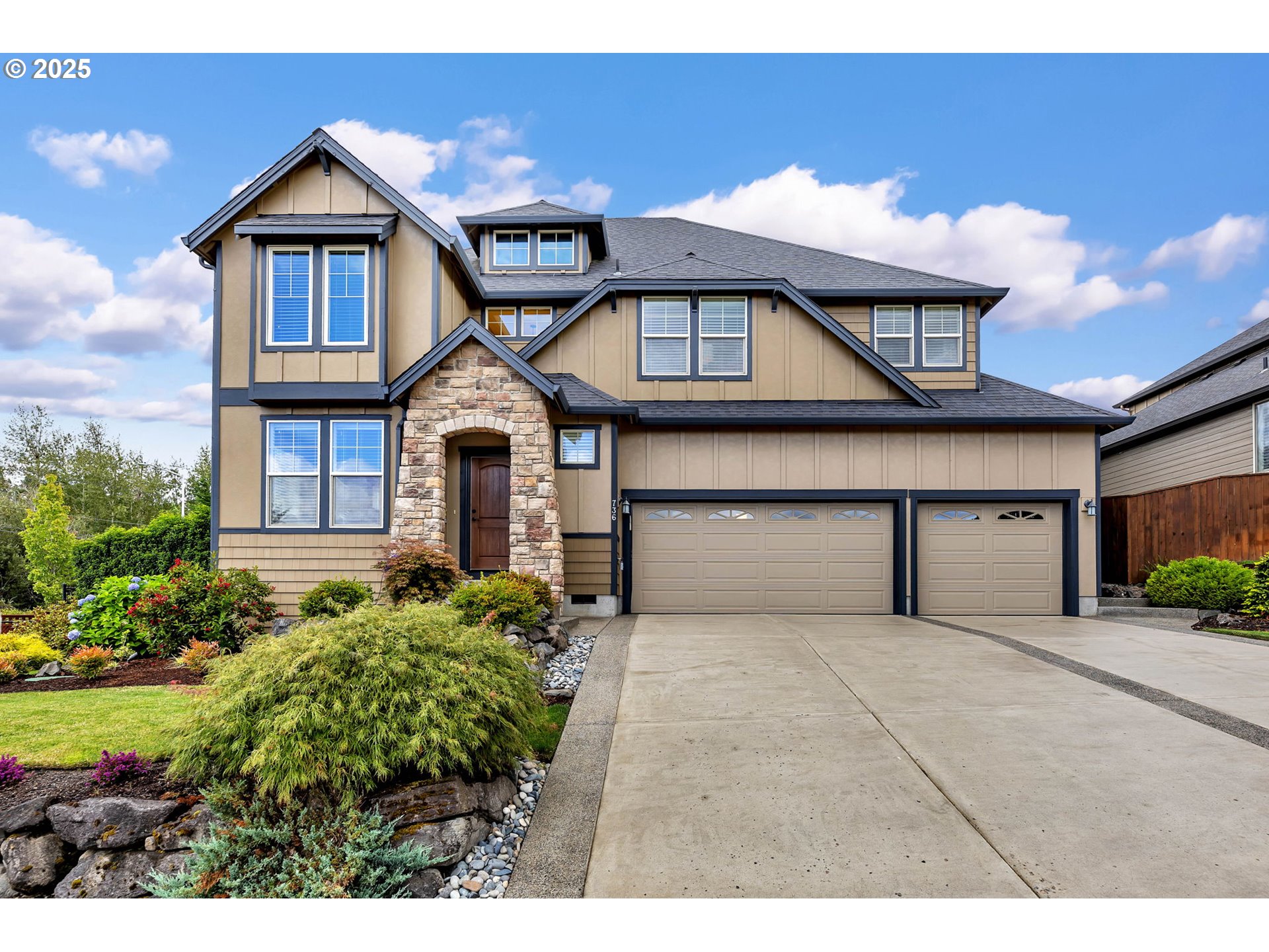 736 NW ILWACO ST