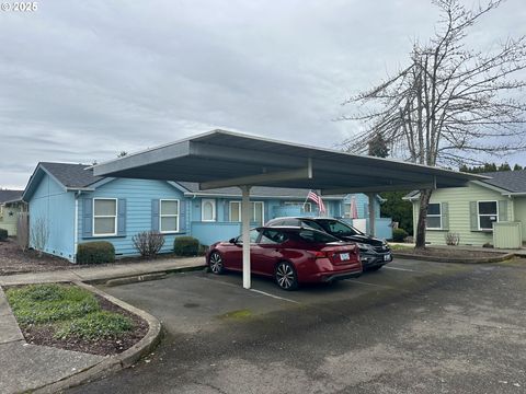 5510 E ST Springfield OR 97478