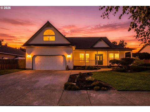 Photo of 2380 NW Shadden Dr, McMinnville, OR 97128 (MLS # 281876614)