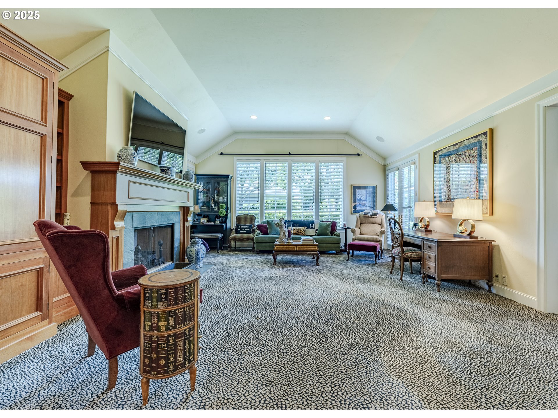 2943 RIVERWALK LOOP