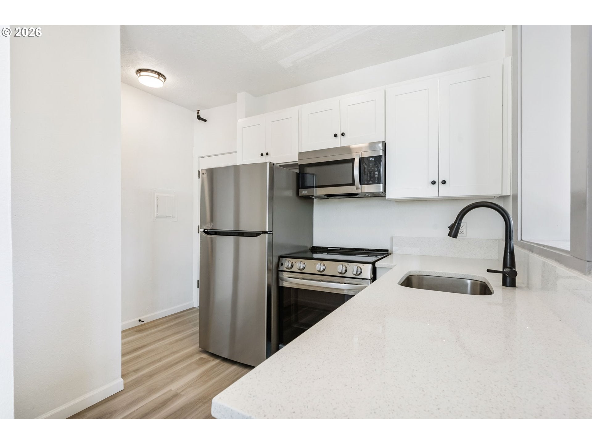 708 N KILLINGSWORTH ST 14