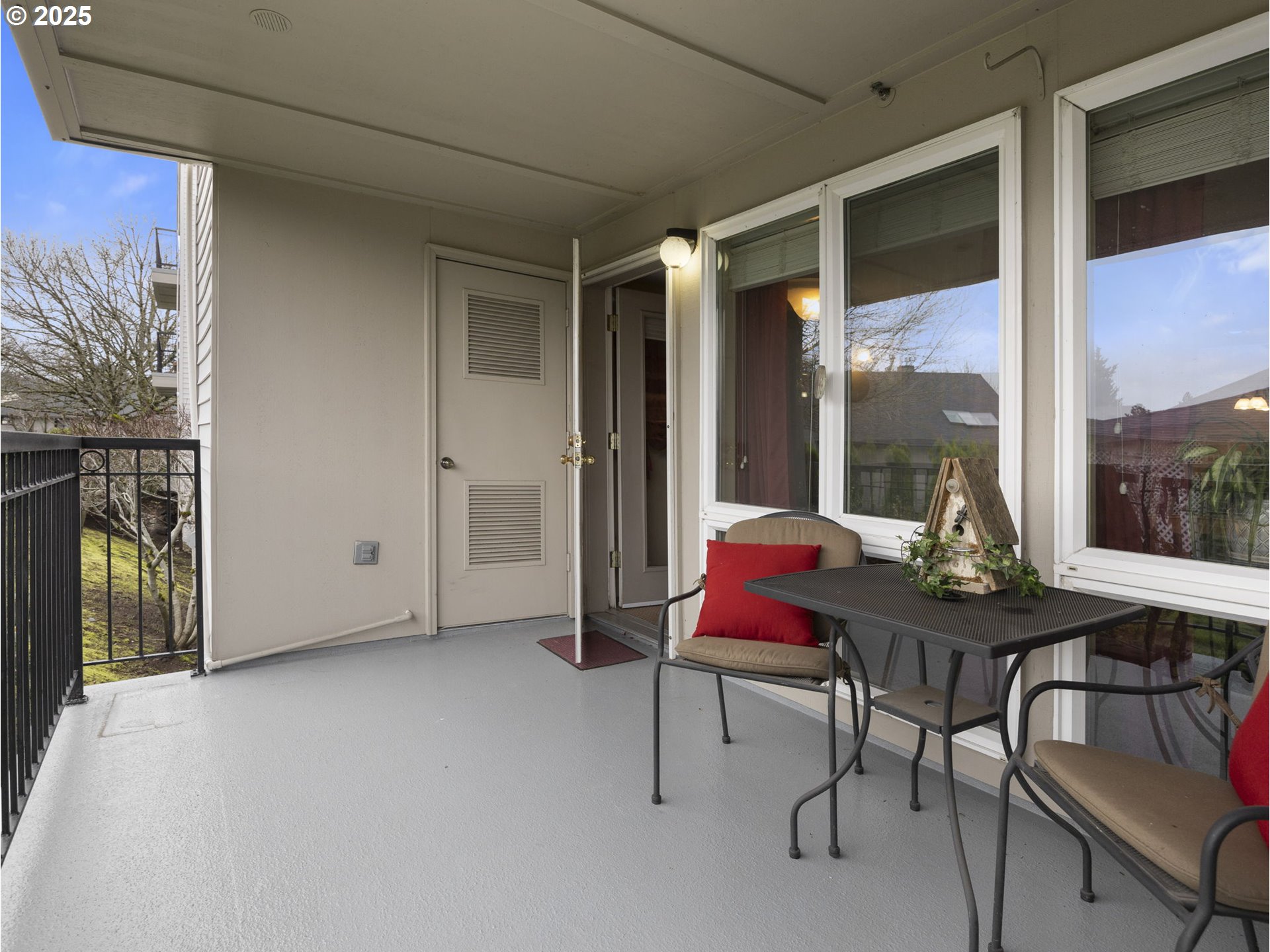 Portland, Oregon 97230, United States, 2 Bedrooms Bedrooms, ,2 BathroomsBathrooms,Residential,Active,14957