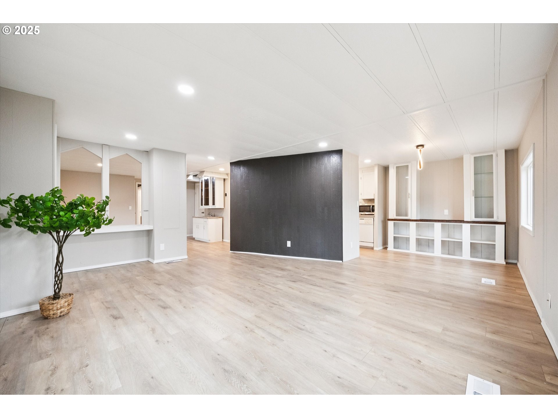 10701 SE HIGHWAY 212 P6