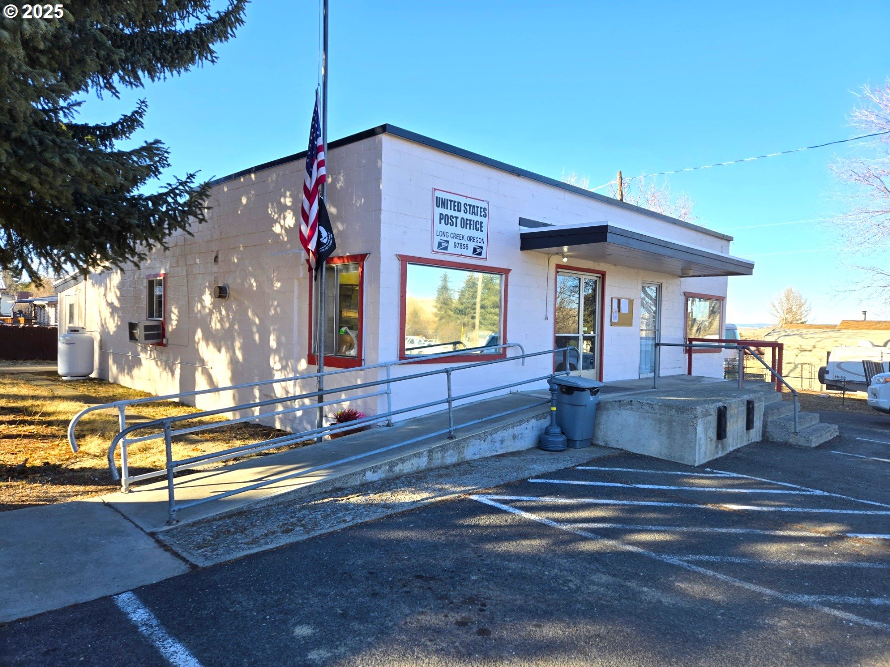 110 HWY 395