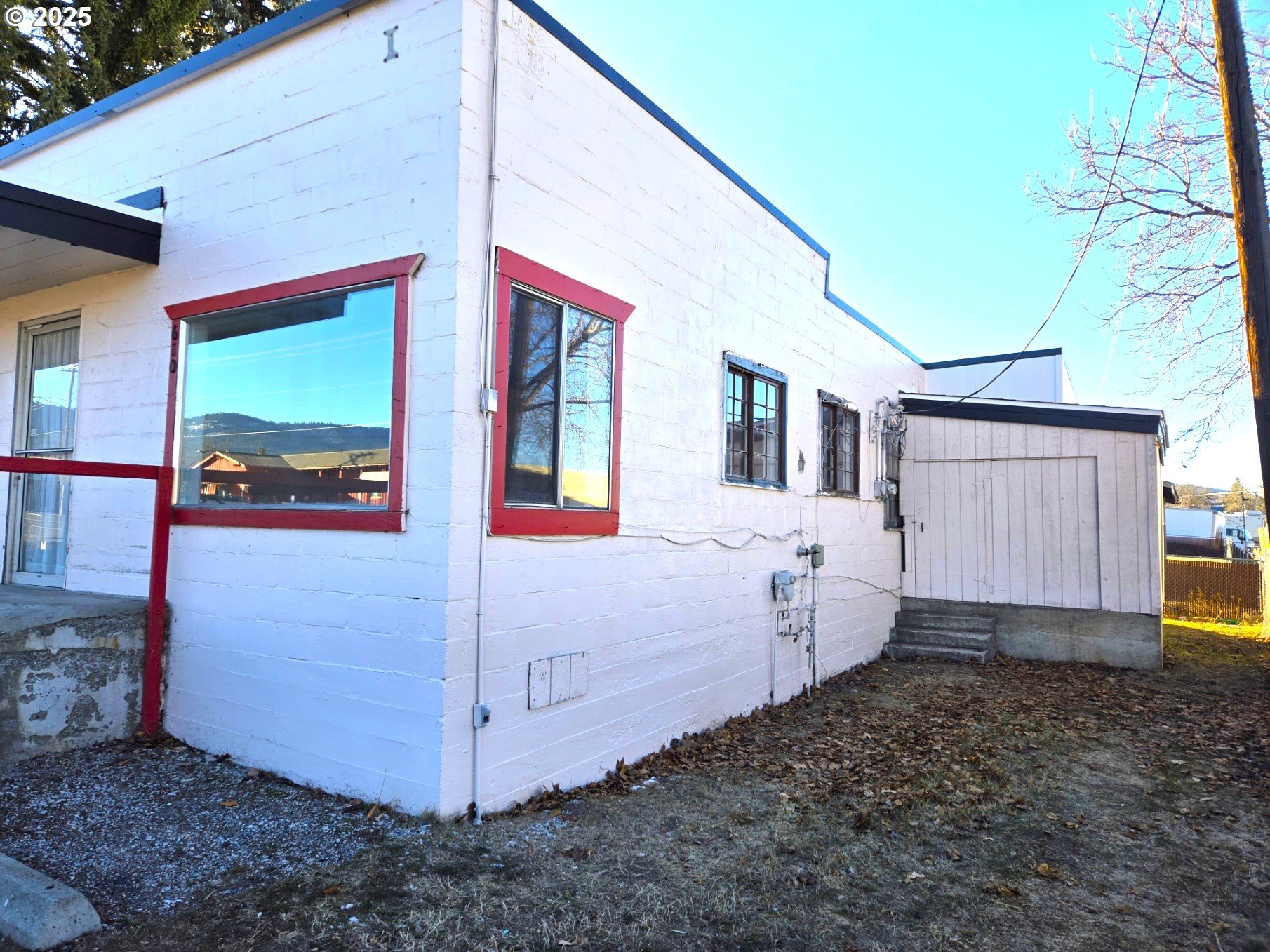 110 HWY 395