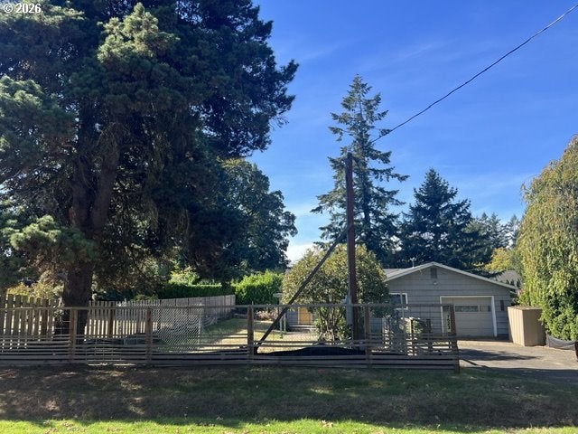 7623 SW 49TH AVE
