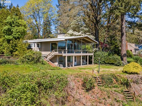 3730 UPPER DR Lake Oswego OR 97035