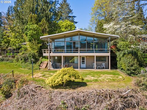 3730 UPPER DR Lake Oswego OR 97035