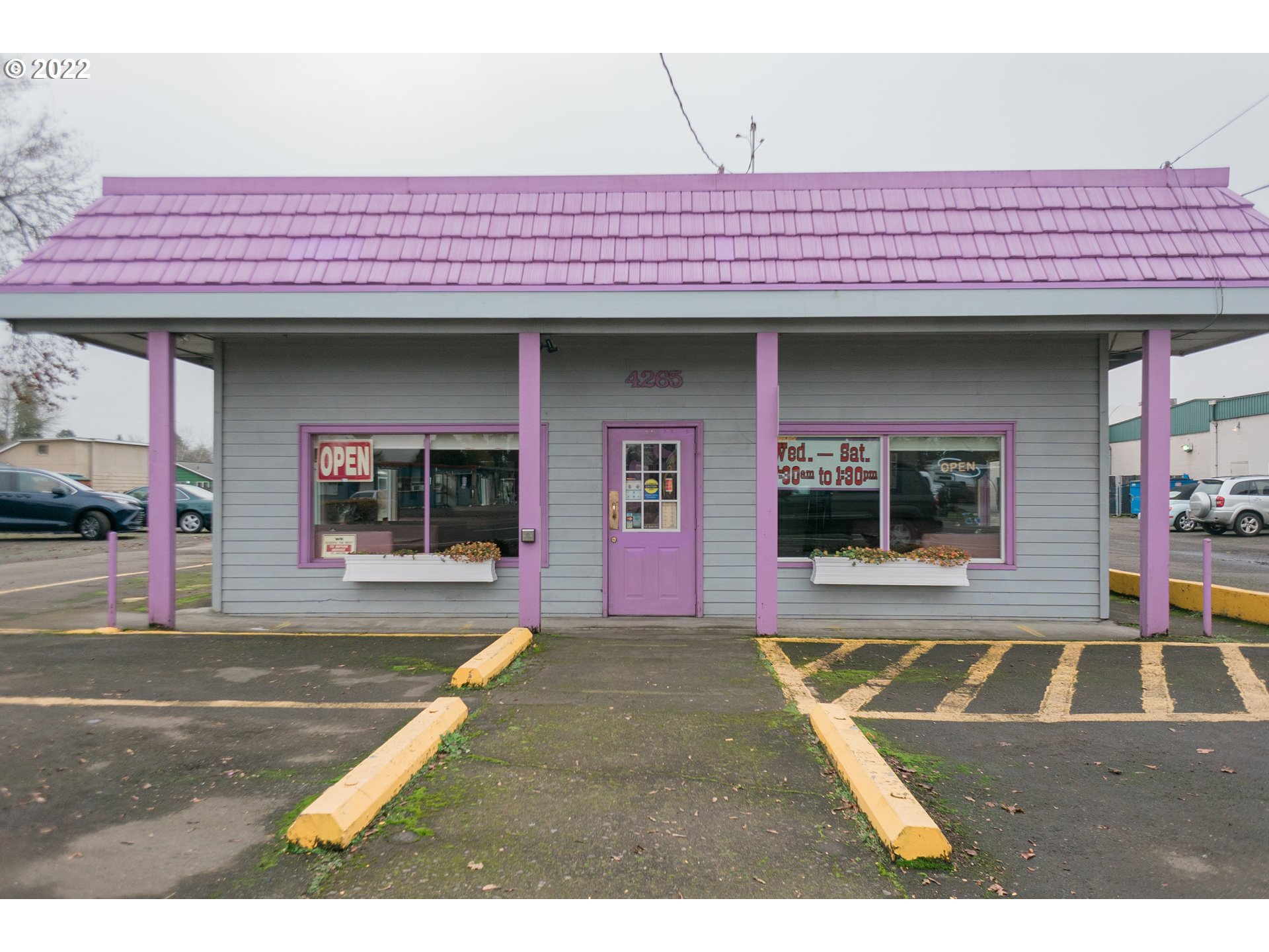 4265 MAIN ST