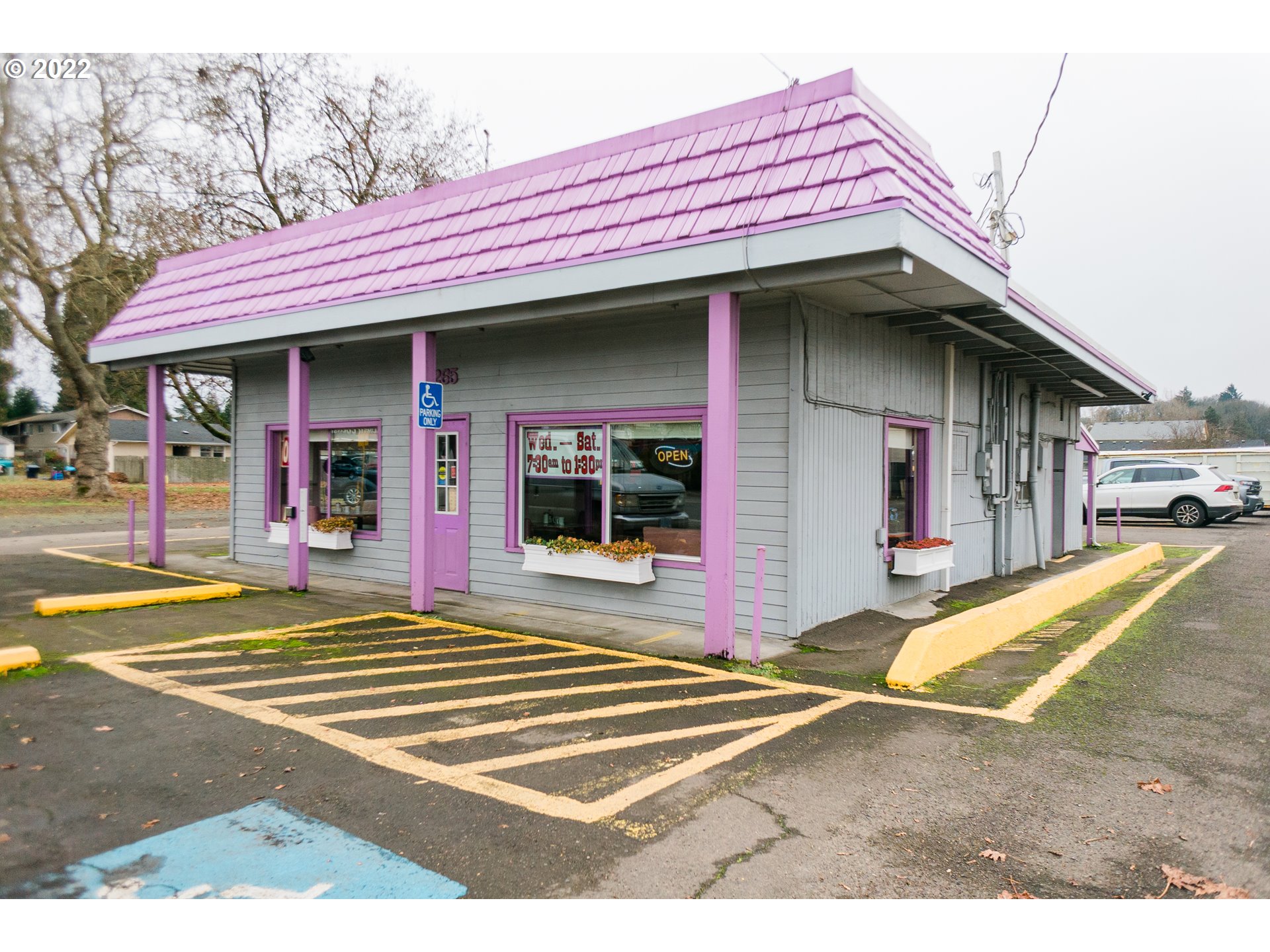 4265 MAIN ST