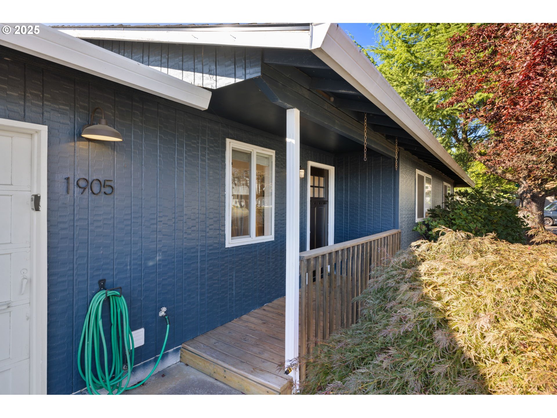 1905 N SPRINGBROOK WAY