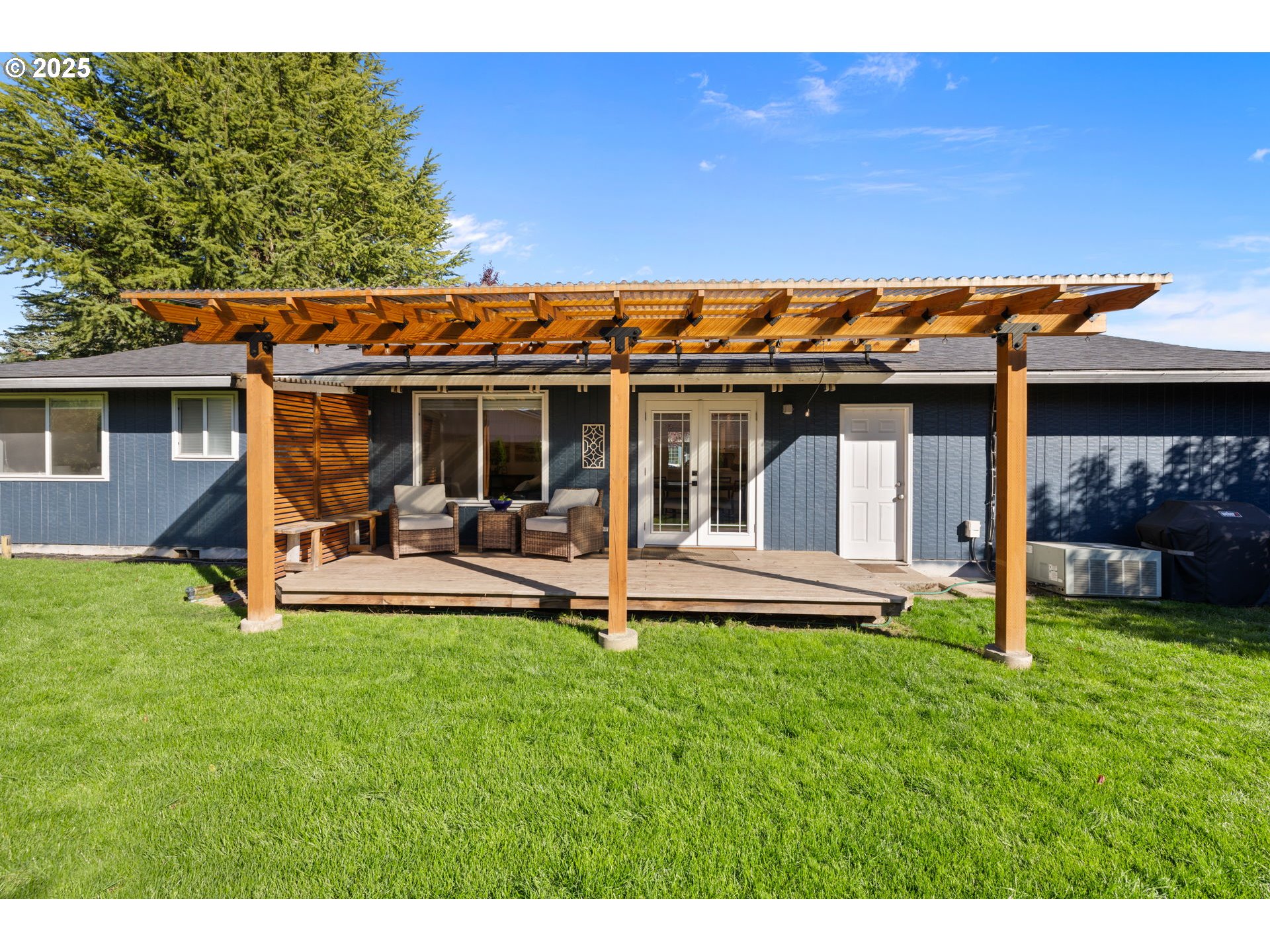 1905 N SPRINGBROOK WAY