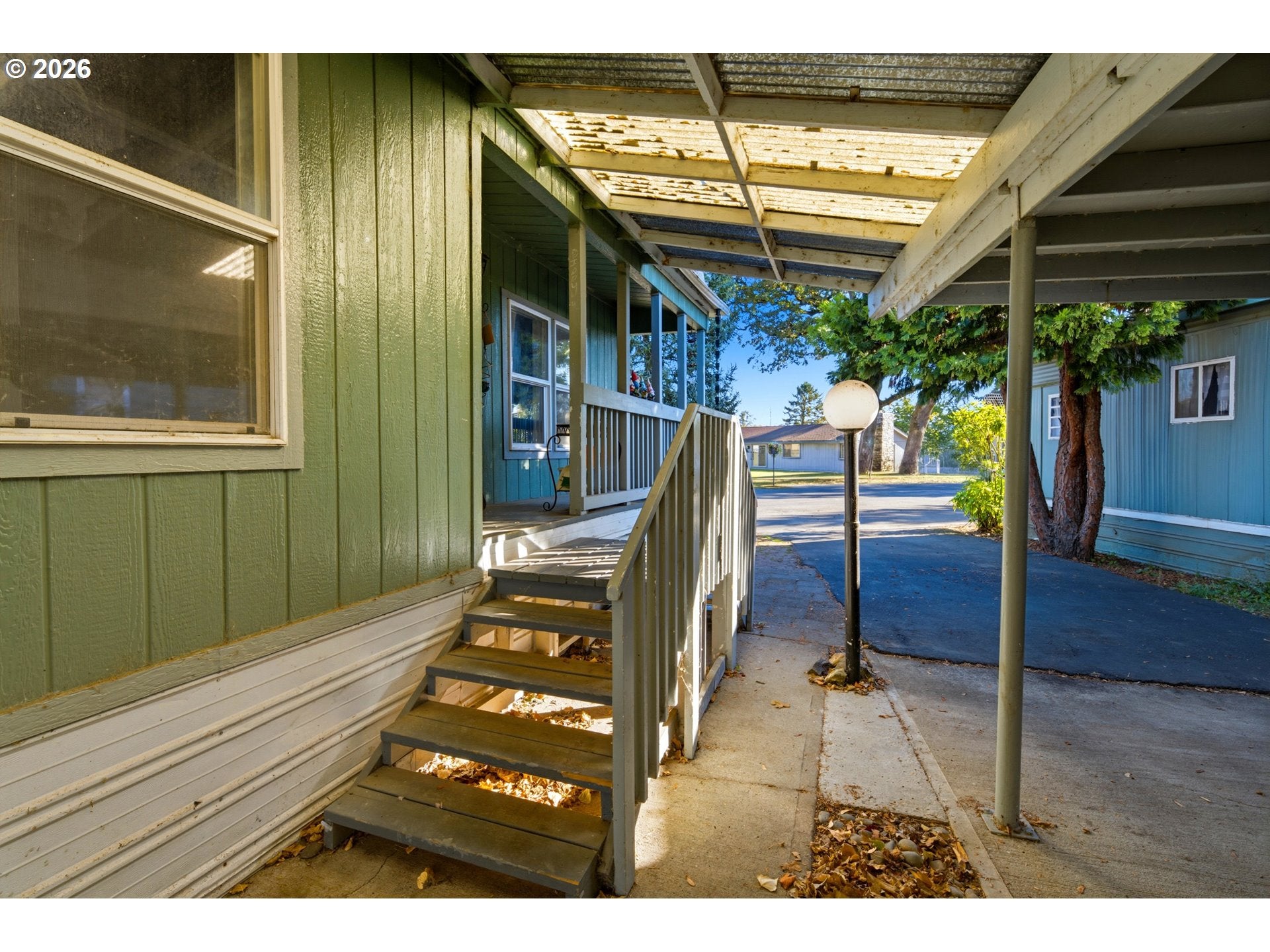 1220 MONMOUTH ST 37