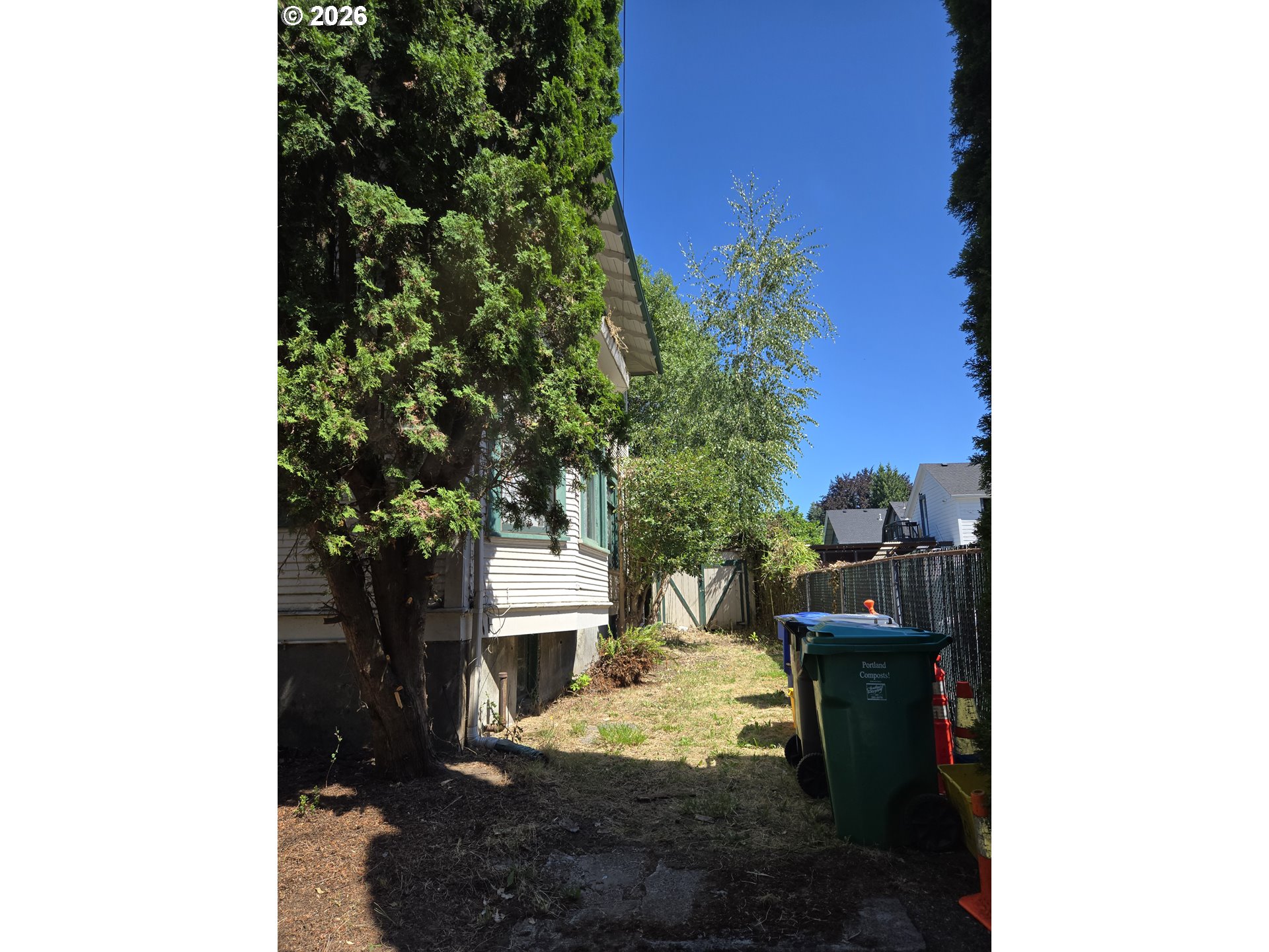 1411 NE TILLAMOOK ST