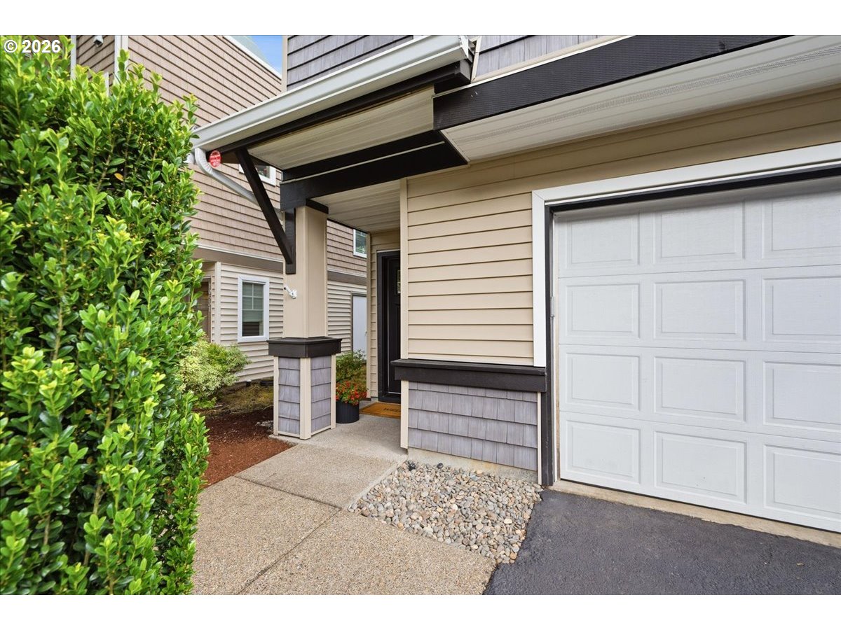 10529 NE CEDAR FALLS LOOP