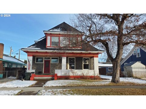 A home in Baker City