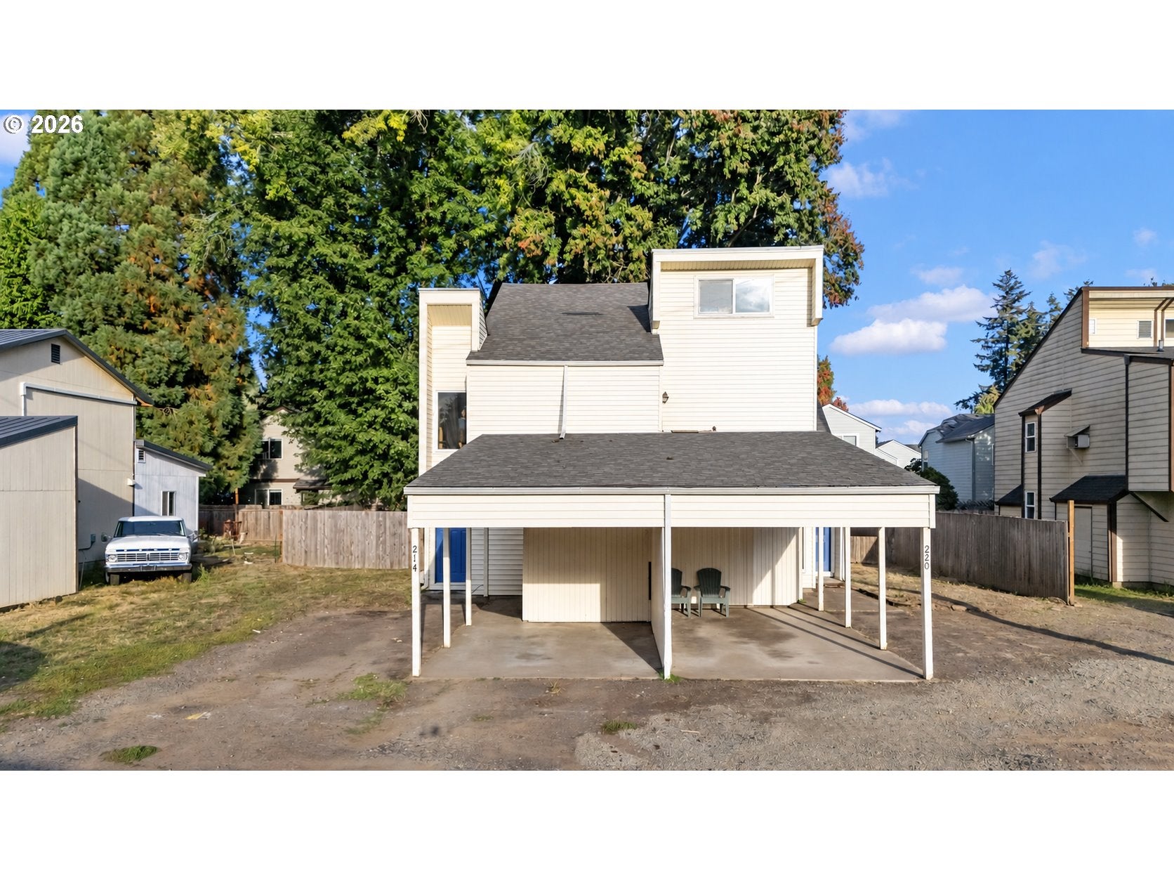 220 SE 28TH AVE