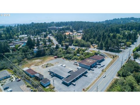 2778 WOODLAND DR Coos Bay OR 97420
