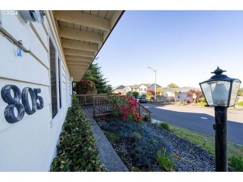 A home in Coos Bay