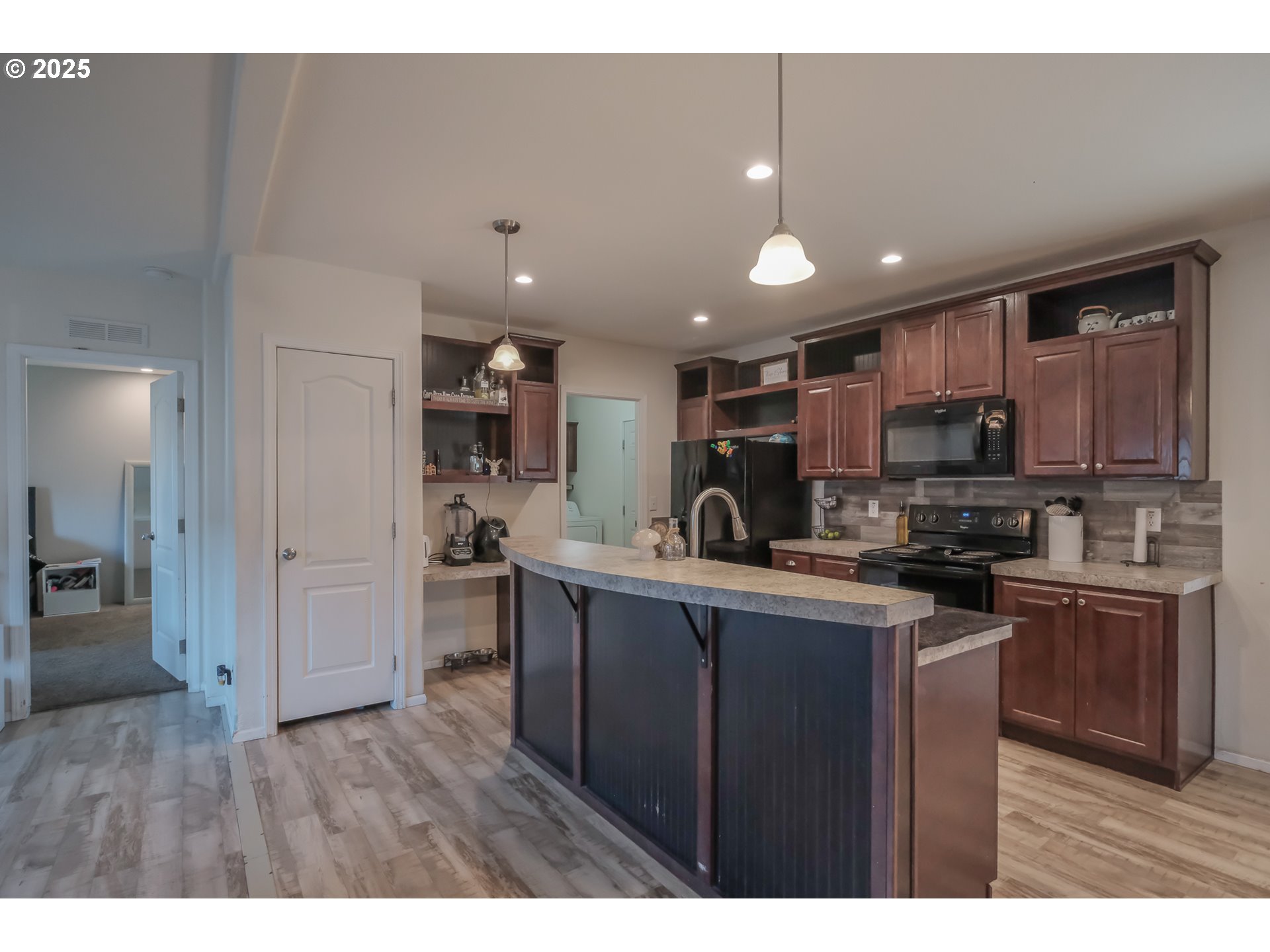 Salem, Oregon 97305, United States, 4 Bedrooms Bedrooms, ,2 BathroomsBathrooms,Residential,Active,12699