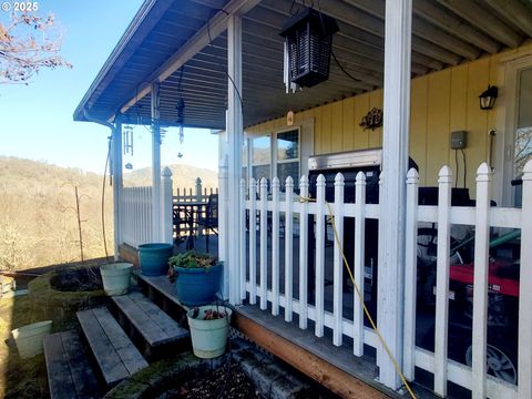 A home in Roseburg