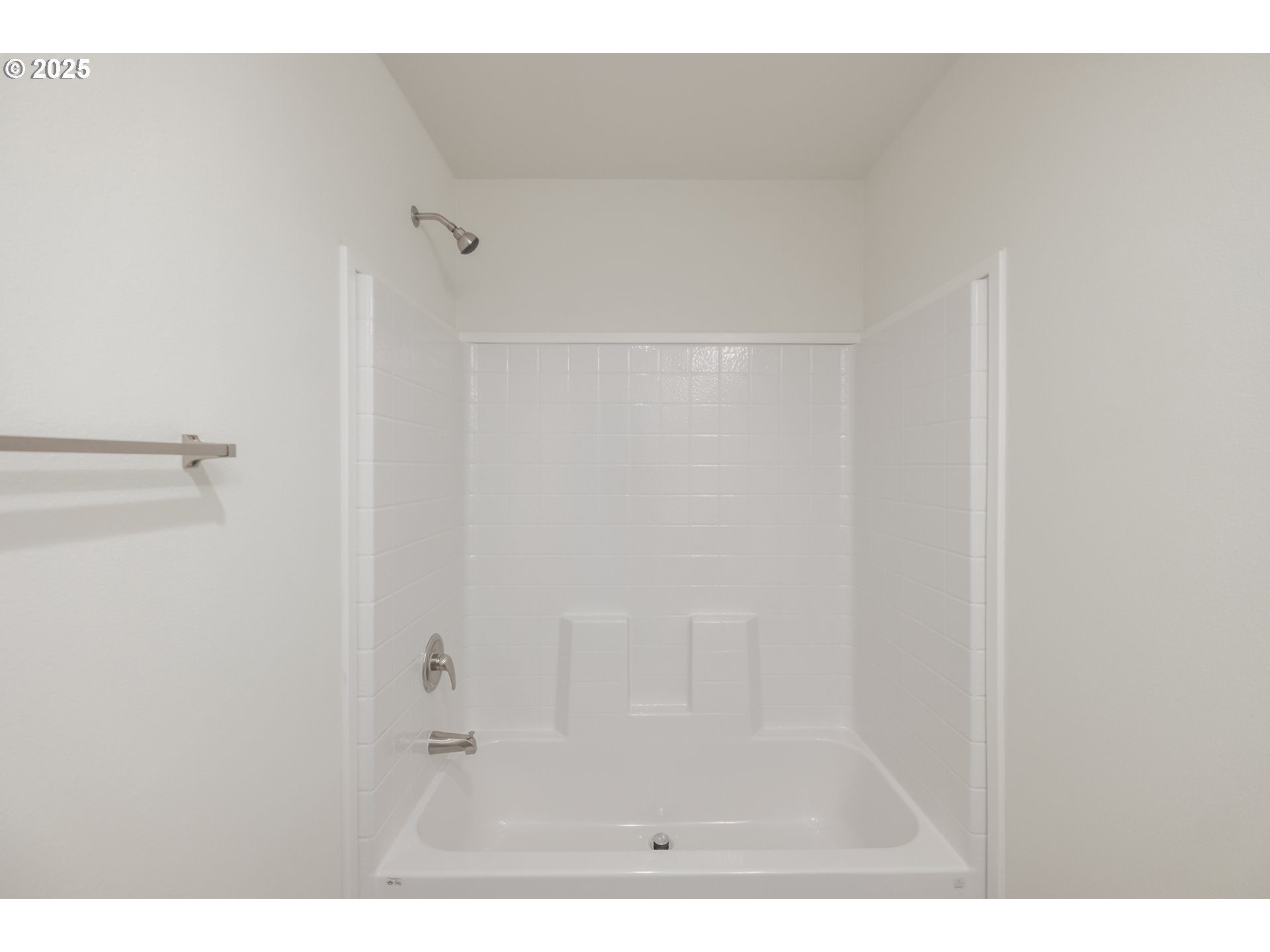 Salem, Oregon 97305, United States, 3 Bedrooms Bedrooms, ,2 BathroomsBathrooms,Residential,Active,222819