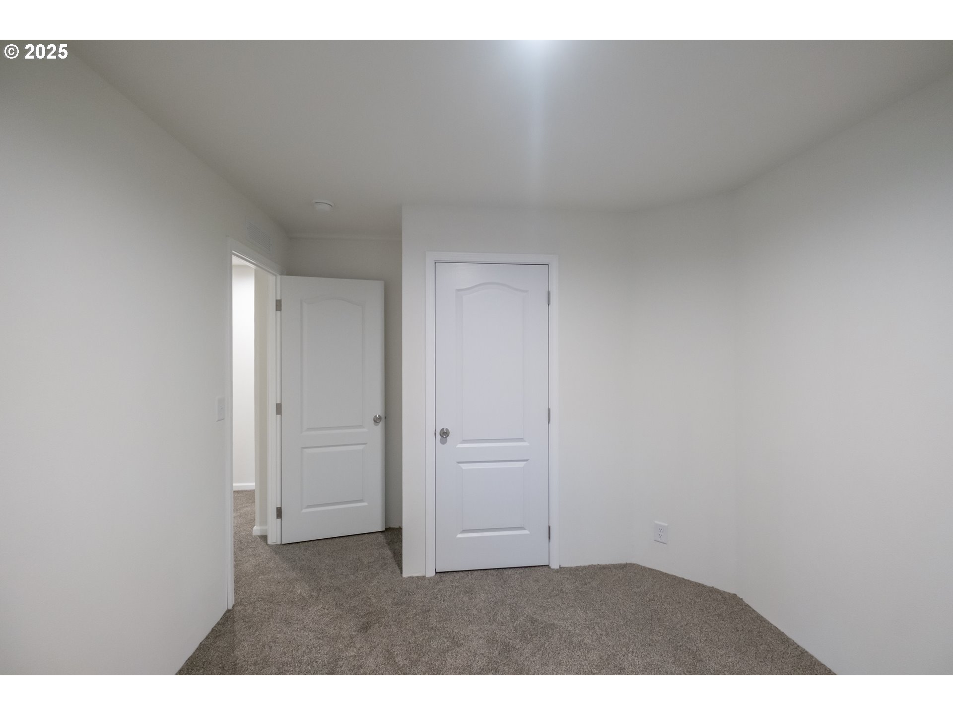 Salem, Oregon 97305, United States, 3 Bedrooms Bedrooms, ,2 BathroomsBathrooms,Residential,Active,222819