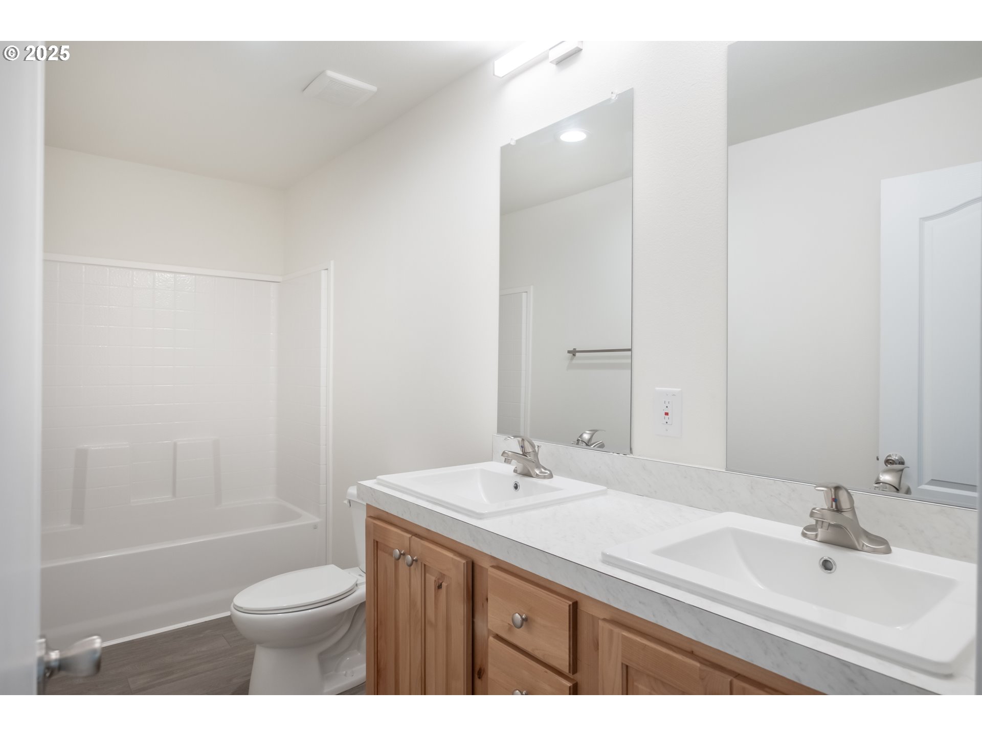 Salem, Oregon 97305, United States, 3 Bedrooms Bedrooms, ,2 BathroomsBathrooms,Residential,Active,222819