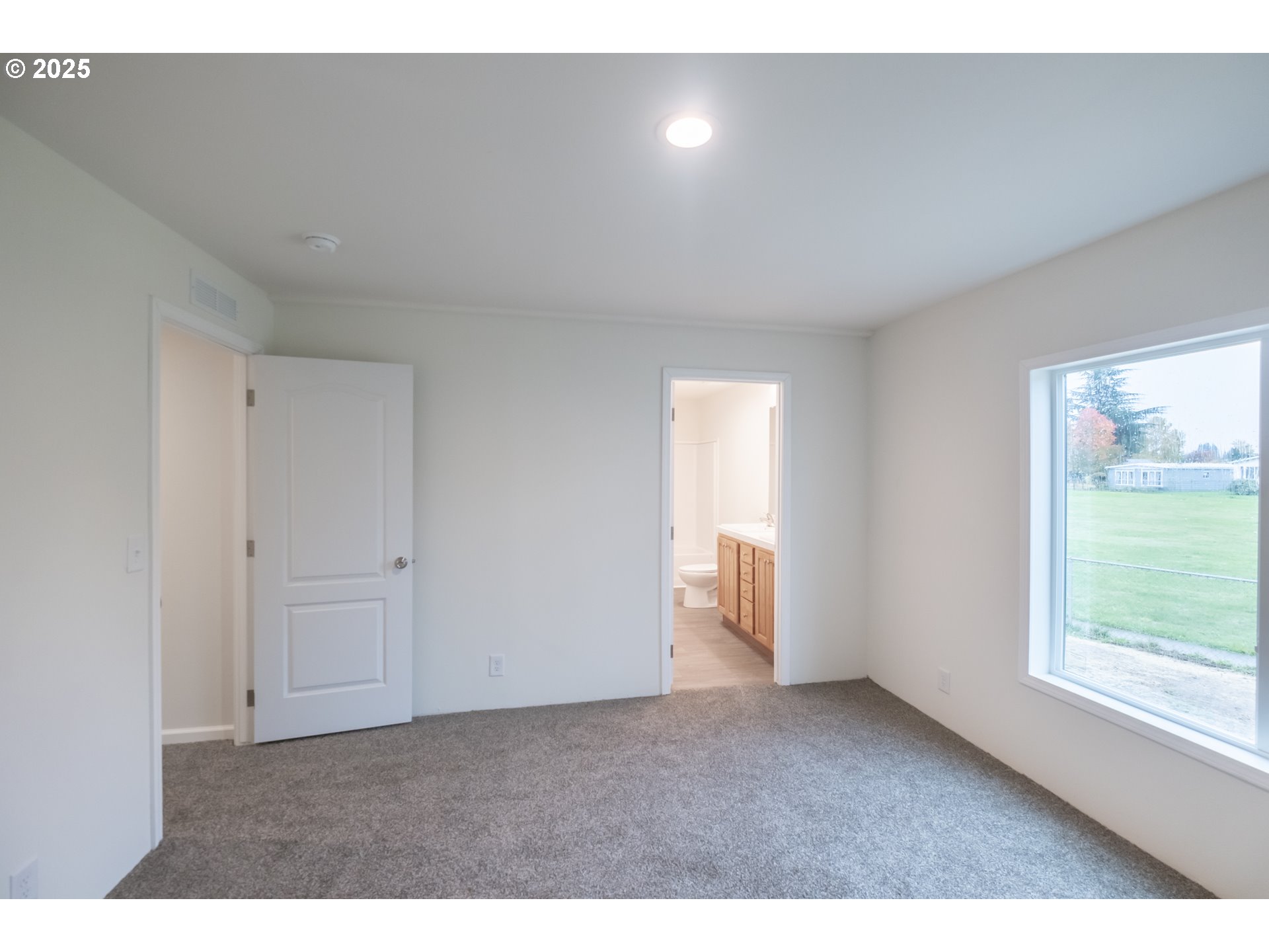 Salem, Oregon 97305, United States, 3 Bedrooms Bedrooms, ,2 BathroomsBathrooms,Residential,Active,222819