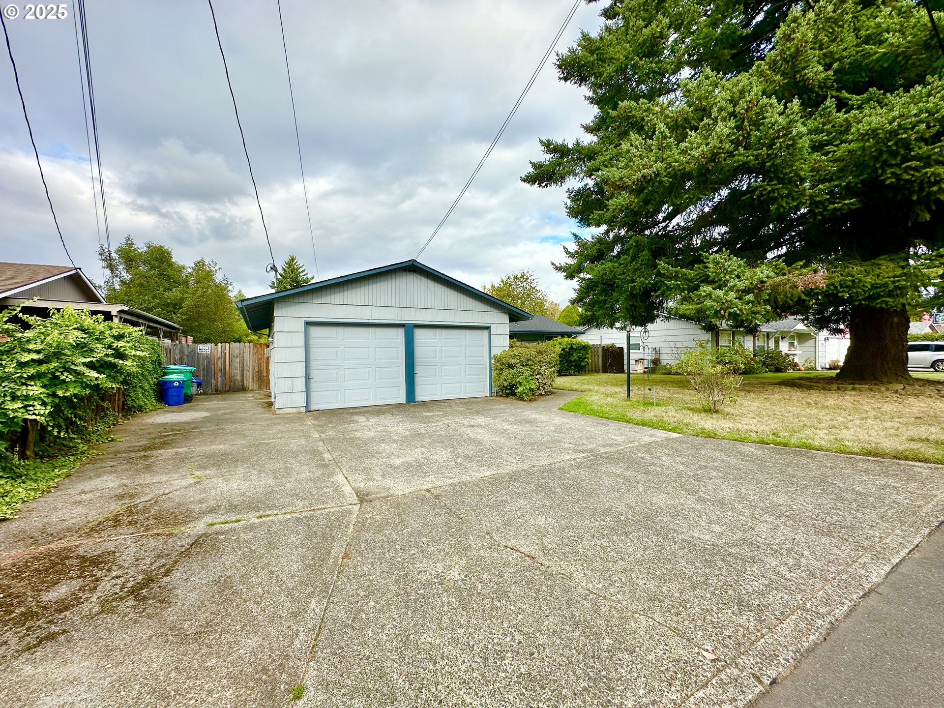 1563 SE 11TH ST